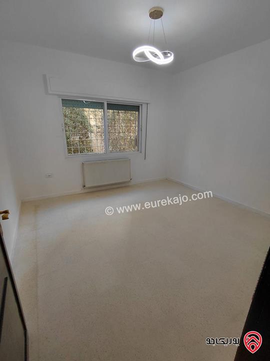 شقة مجددة طابق أول مساحة 200م للإيجار في عمان - دير غبار 