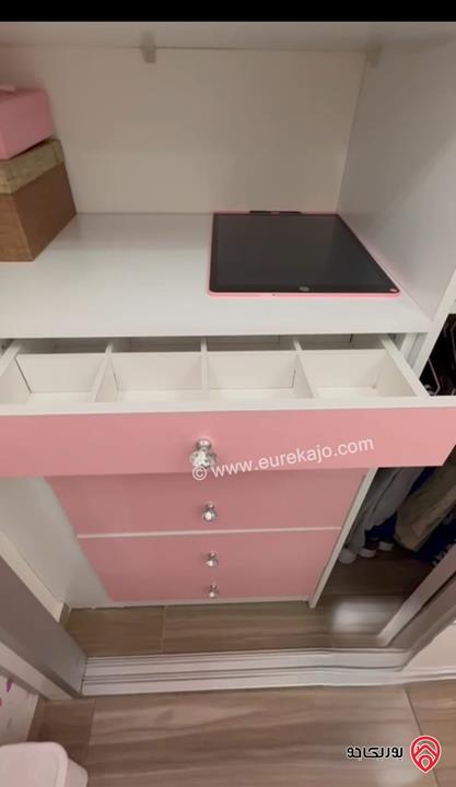 شقة طابق ثالث دوبلكس مساحة 230م للبيع مفروشة في عمان - دير غبار 