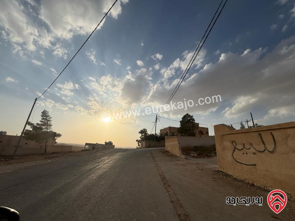 قطعة ارض مساحة 1 دونم و 925م للبيع في المفرق - سما السرحان 