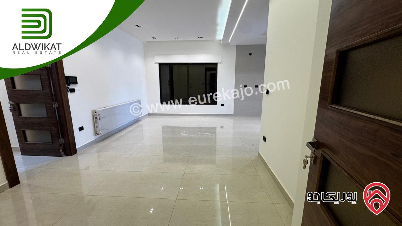 شقة ارضية للبيع في عمان - خلدا مساحة البناء 250 م والترس 80م موقع مميز واطلالة