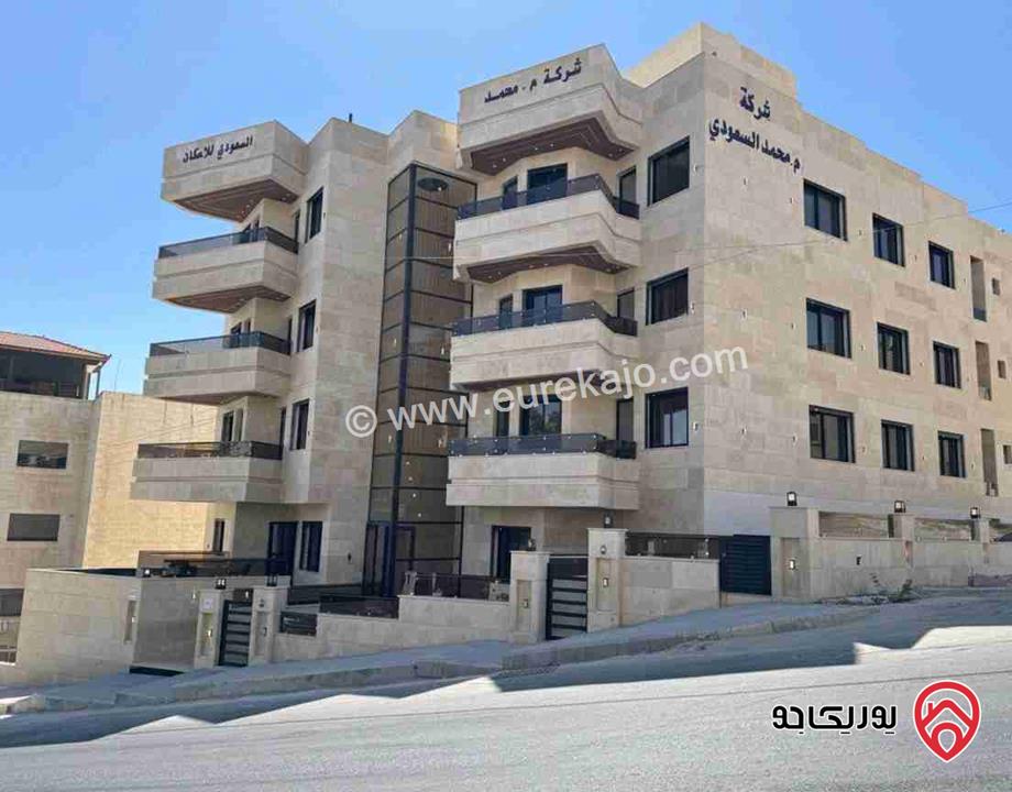شقة شبه أرضية مساحة 150م داخلي و 100م خارجي فاخرة جداً للبيع في عمان - البنيات طريق المطار من المالك مباشرة