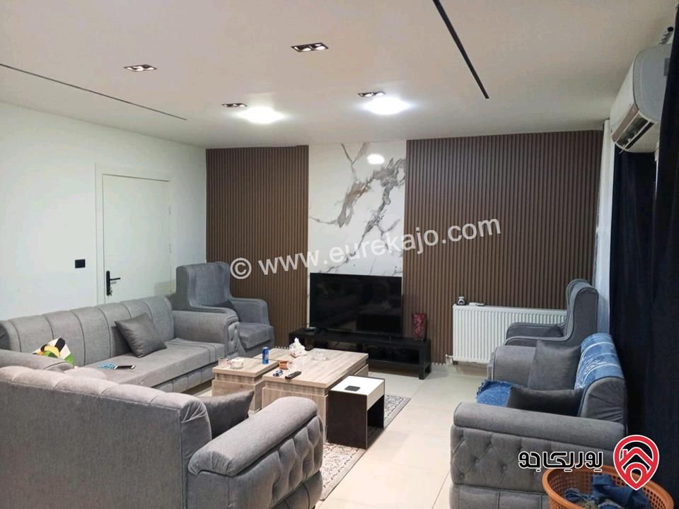 شقة طابق -3 مساحة 140م داخلي و 100م خارجي للبيع في عمان - الجبيهة