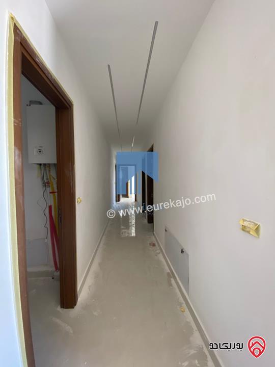 شقة فاخرة للبيع في عمان خلدا - قرب إشارة البنك العربي طابق اول 175م تشطيب سوبر ديلوكس لم تسكن