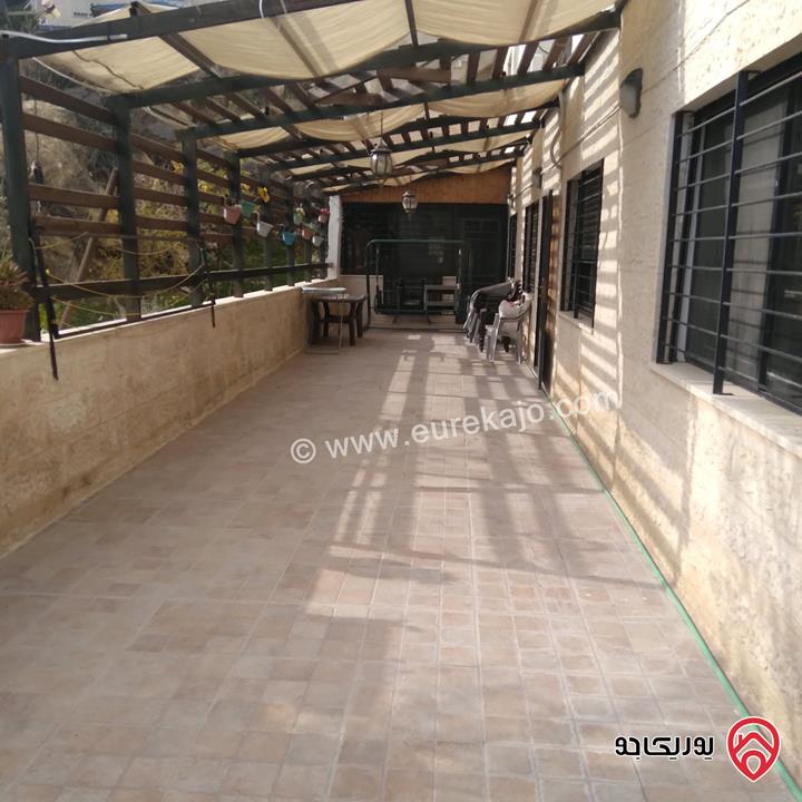 شقة مساحة 162م + 50م للبيع في السلط - إسكان المهندسين