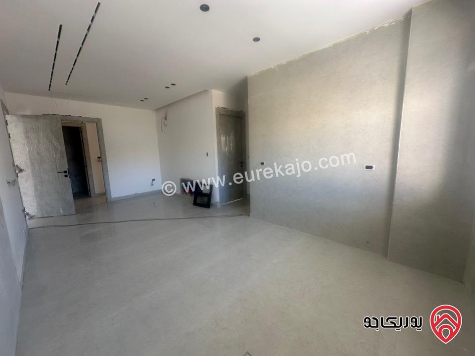 شقة مساحة 100م طابق أول للبيع في عمان - البنيات قرب مدارس الحصاد