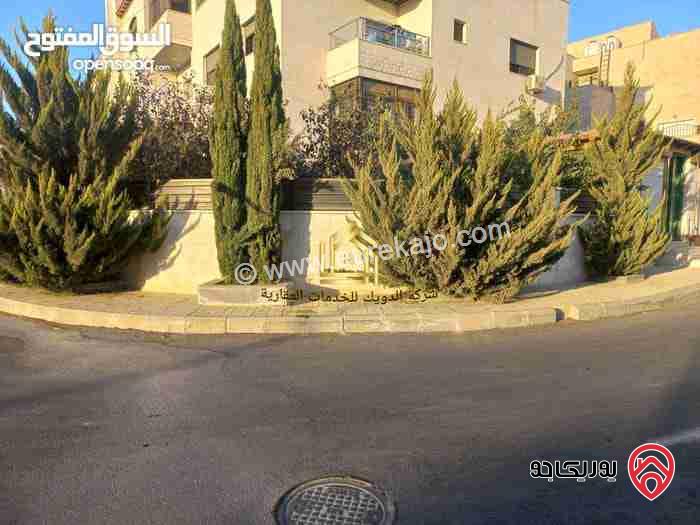 شقة سوبر ديلوكس طابق ارضي 250م داخلي و 150م خارجي للايجار في عمان - خلدا 