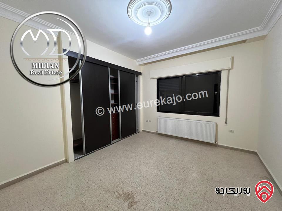 شقق طابقية فارغة للايجار في عمان - ام السماق مساحات 300م 4 نوم تشطيبات سوبر ديلوكس اطلالة جميلة بسعر مميز