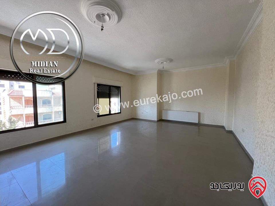 شقق فارغة للايجار في عمان - خلدا مساحة 215م 4 نوم سوبر ديلوكس اطلالة رائعة بسعر مميز جداً