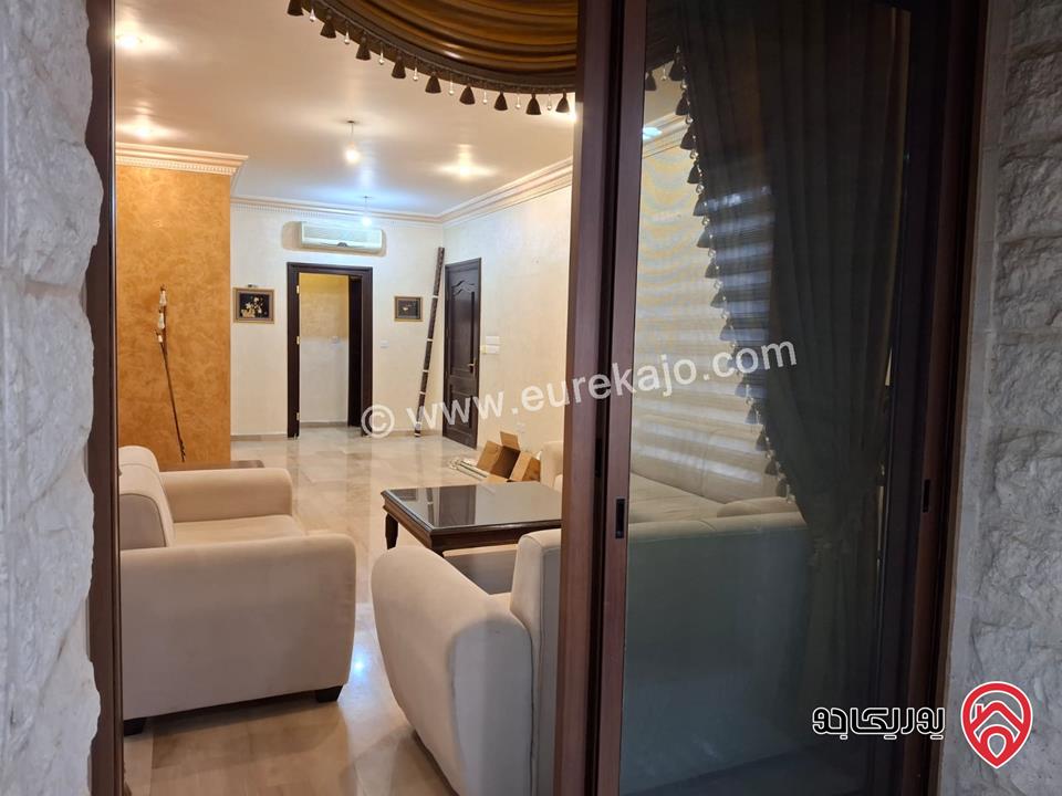 شقة أرضية مساحة 215م داخلي و 70م خارجي للبيع في عمان - عبدون