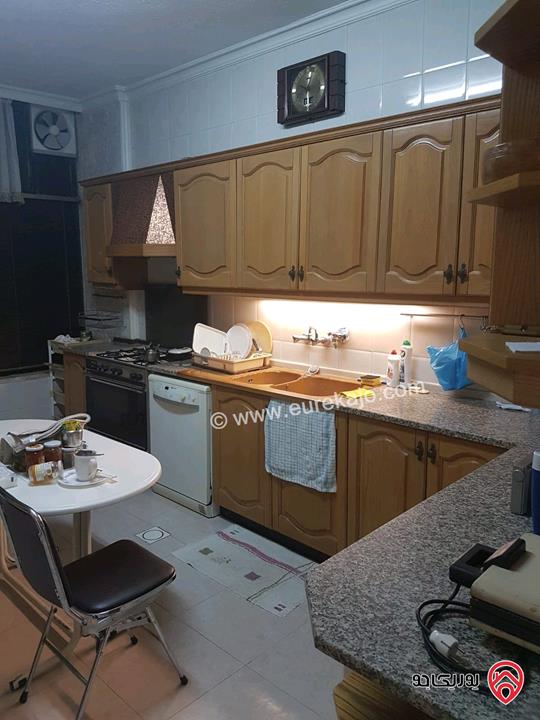 شقة مفروشة طابق اول مساحة 180م للايجار في عمان - الدوار الخامس 