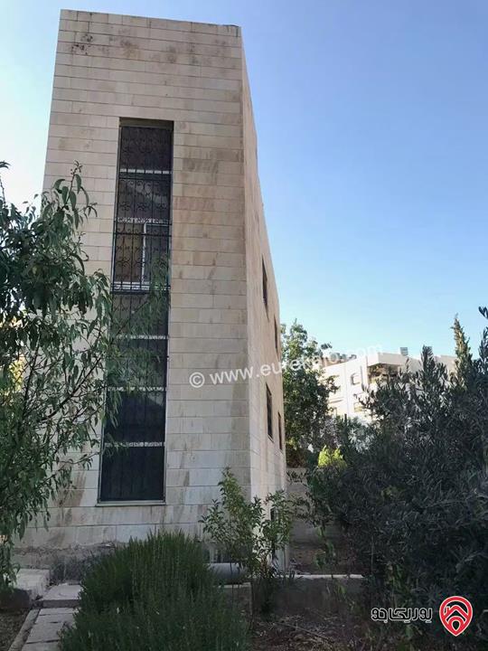 بيت مستقل تربلكس مساحة 360م على أرض 540م للبيع في عمان - الجاردنز