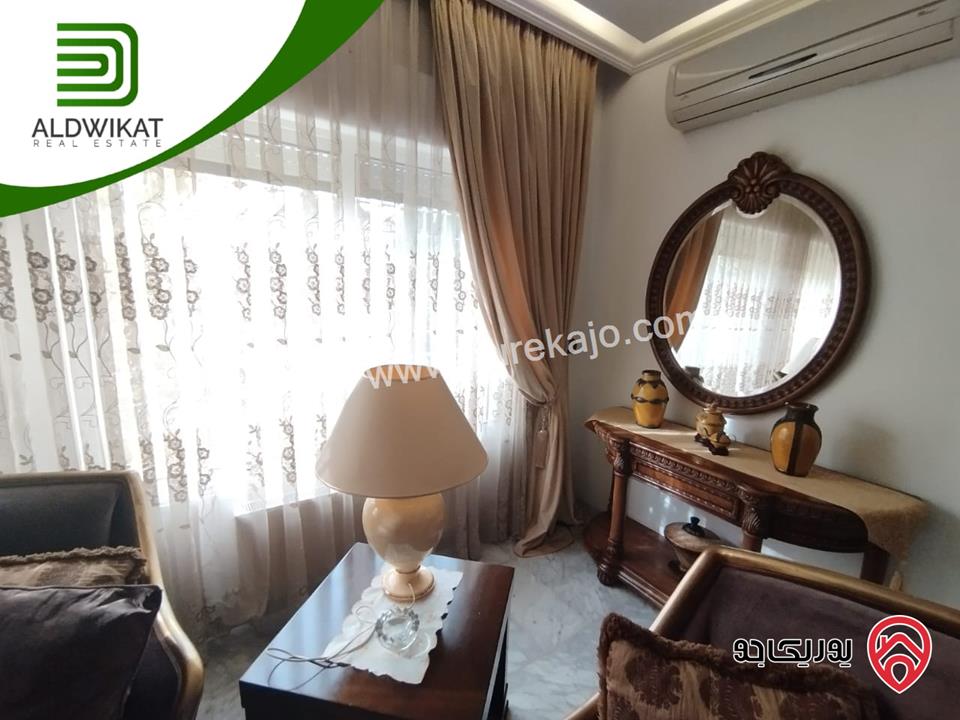 فيلا مساحة البناء 400م ومساحة الارض 430م ومساحة الحديقة 200م للايجار في عمان - ام السماق