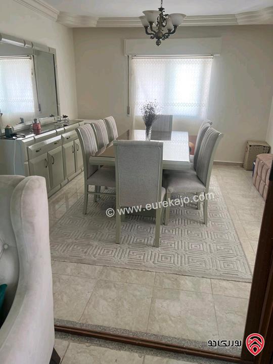 شقة مساحة 135م طابق رابع للبيع المستعجل في اربد