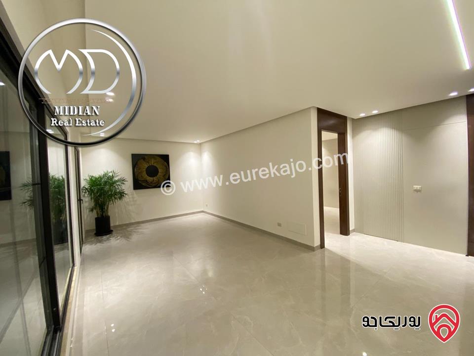 شقق شبه ارضي جديدة للبيع في عمان - خلدا مساحة 230م 4 نوم مع تراسات تشطيبات ديكورات عصرية فاخرة اطلالة جميلة بأسعار مميزة