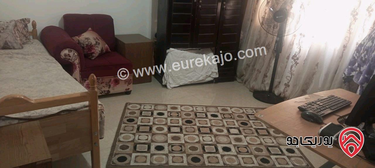 شقة ديلوكس مساحة 84م طابق أول للبيع في الزرقاء - جبل طارق 