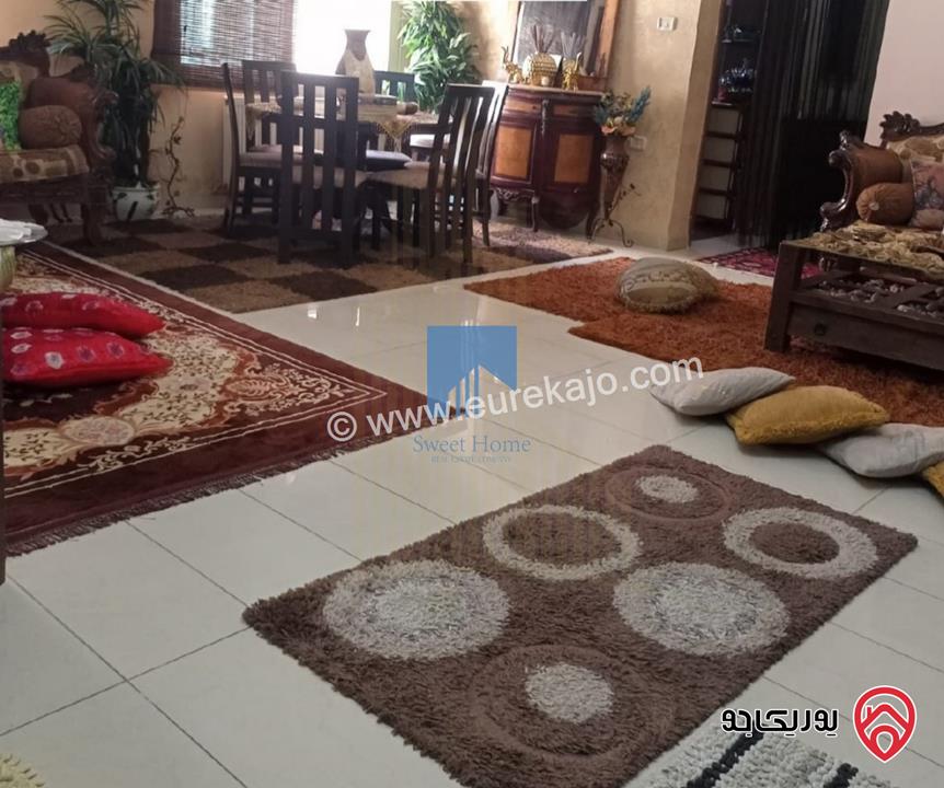 شقة أرضية مساحة 130م مع حديقة وترسات 140م للبيع في عمان - خلدا