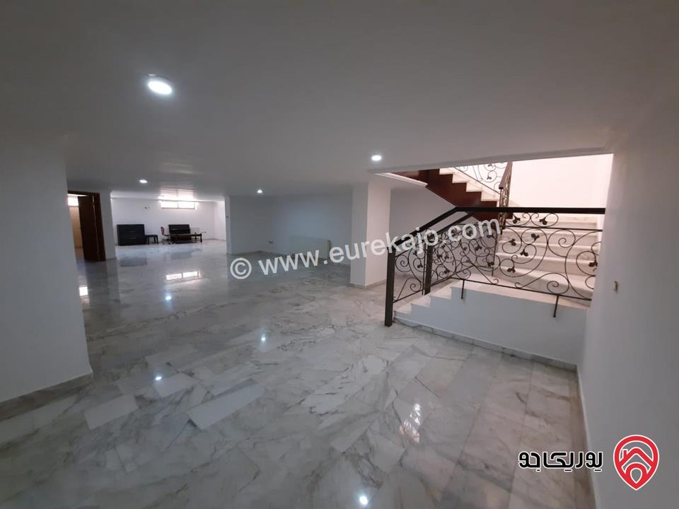 شقة شبه ارضي دوبلكس مساحة 478م للبيع في عمان - دير غبار قرب زيت وزعتر 
