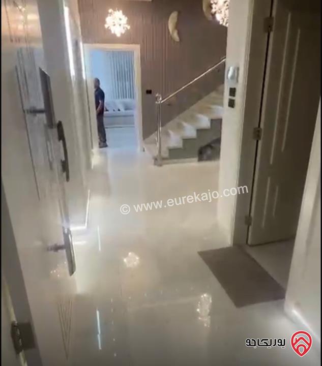 شقة سوبر ديلوكس طابق ثاني مساحة 440م للايجار مفروشة في عمان - البنيات