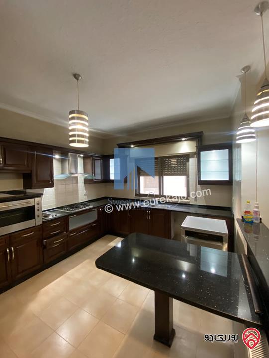 شقة فاخرة للبيع في عمان - خلدا العوجانية  -  قرب المعارف ودوار النخبة طابق ثاني 175م بسعر مغري