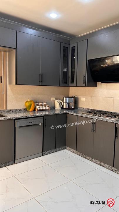 شقة مساحة 110 طابق ثاني للبيع في اربد جنوب قصر العوادين 