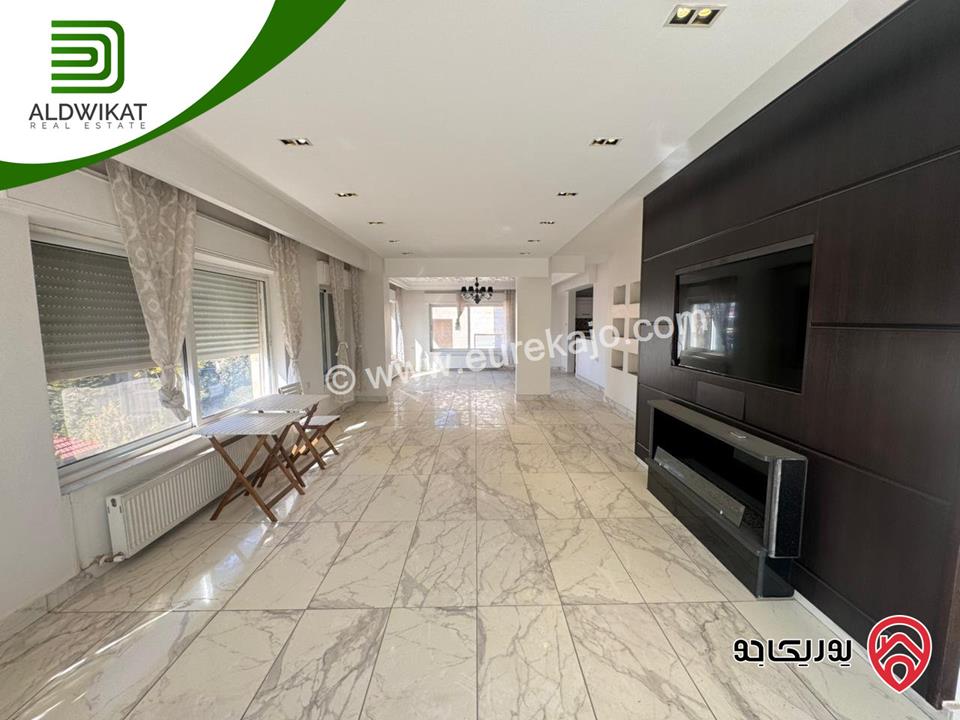 شقة طابق ثاني طابقية للبيع في عمان - دير غبار مساحة 265م ومساحة الترس 10م موقع اطلالة