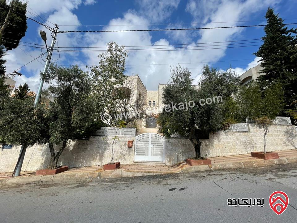 فيلا مساحة البناء 800م على ارض 1 دونم للبيع في عمان - تلاع العلي