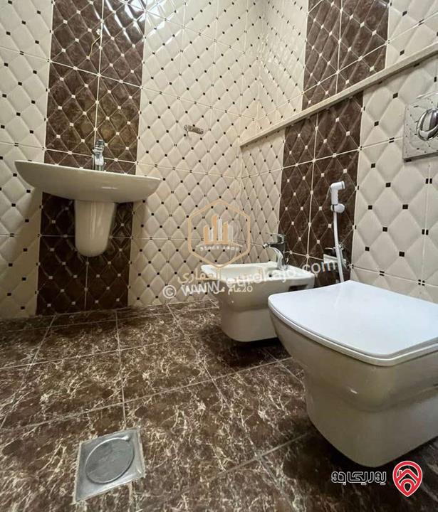 شقة ديلوكس فارغة طابق ثالث مساحة 180م للايجار في عمان - خلدا