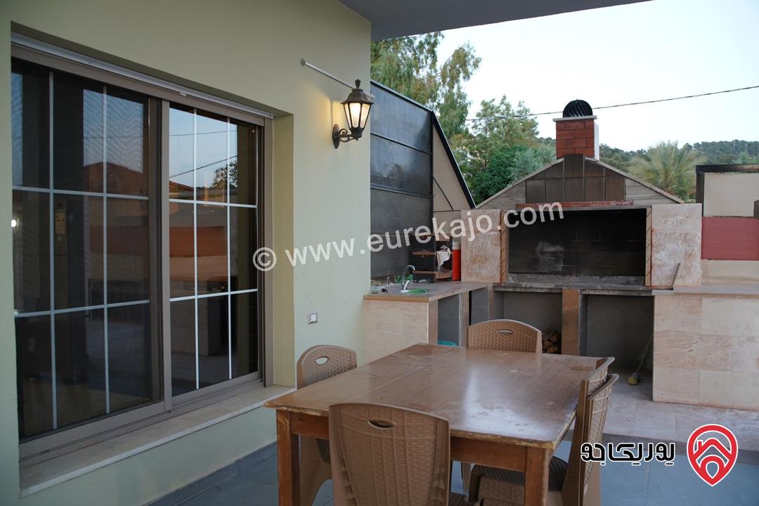 مزرعة مساحة الأرض 4092م والبناء 180م للبيع في جرش