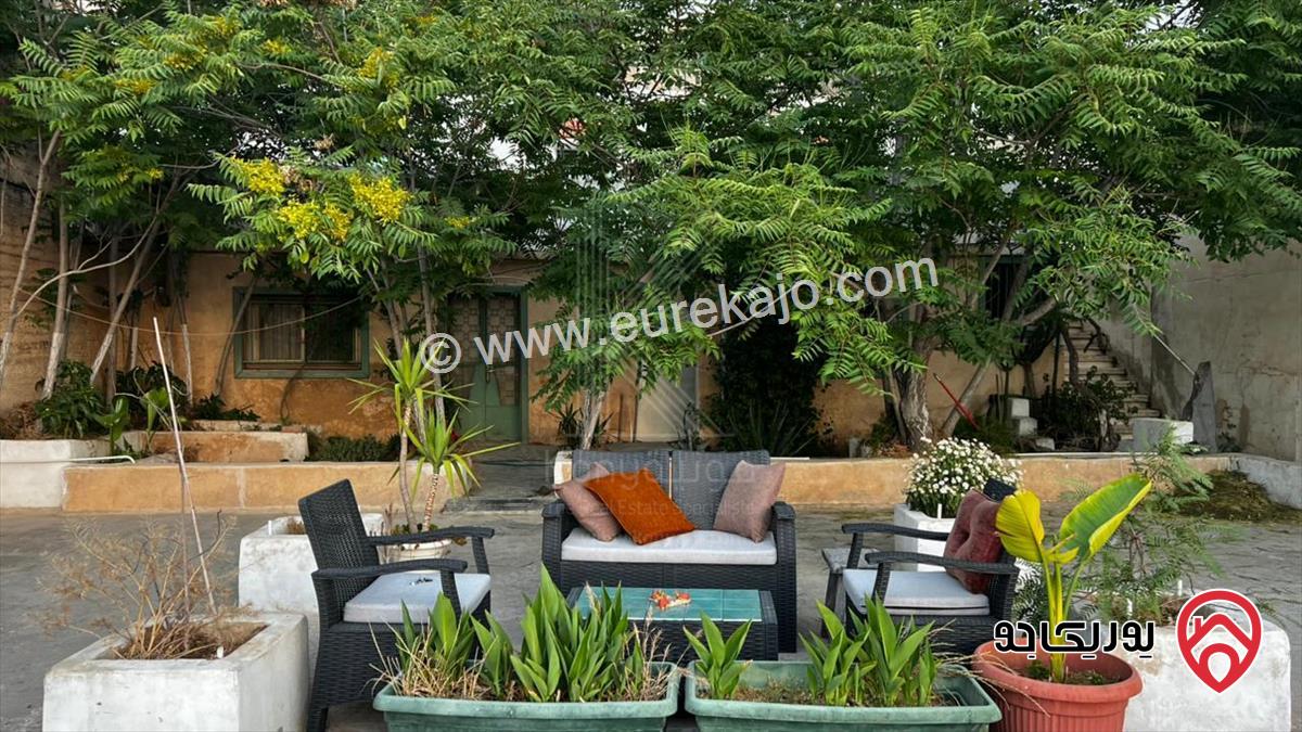 شقة مفروشة طابق أول مساحة 77م داخلي و 200م خارجي للايجار في جبل عمان