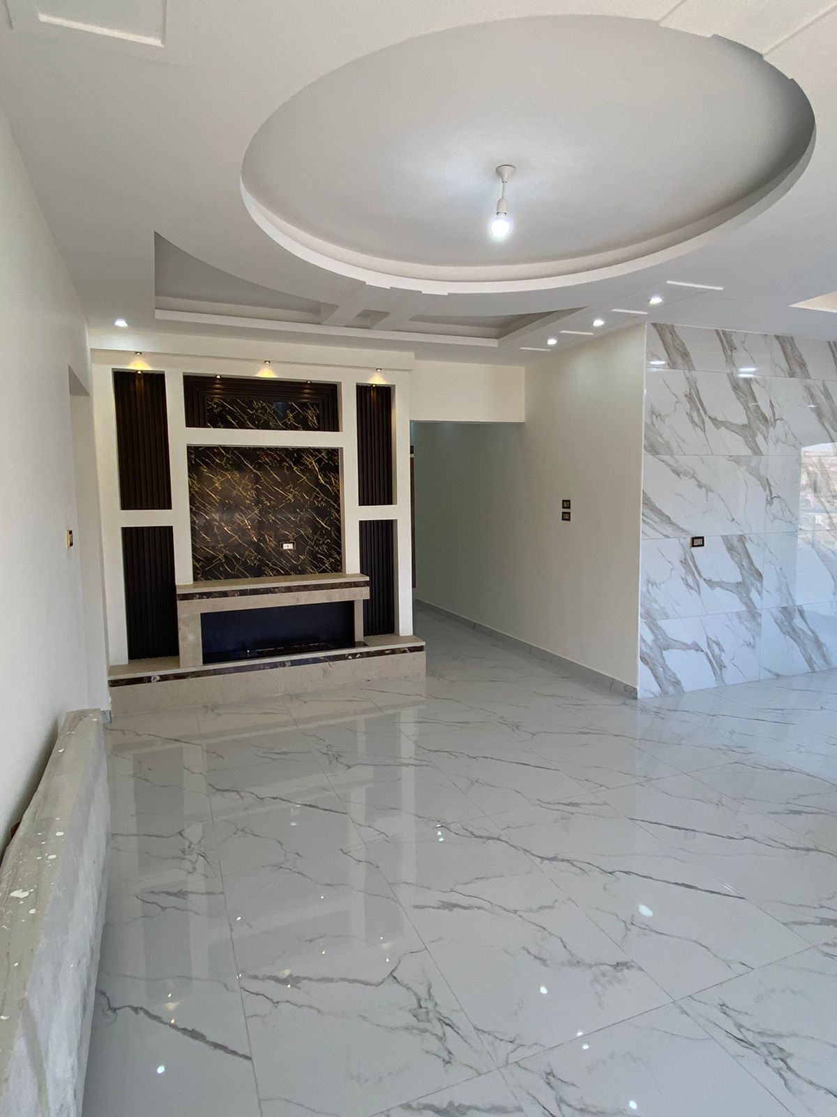 جولة ثلاثية الابعاد - شقة سوبر ديلوكس طابق ثالث دوبلكس مساحة 245م للبيع في الجبيهة - المنصور