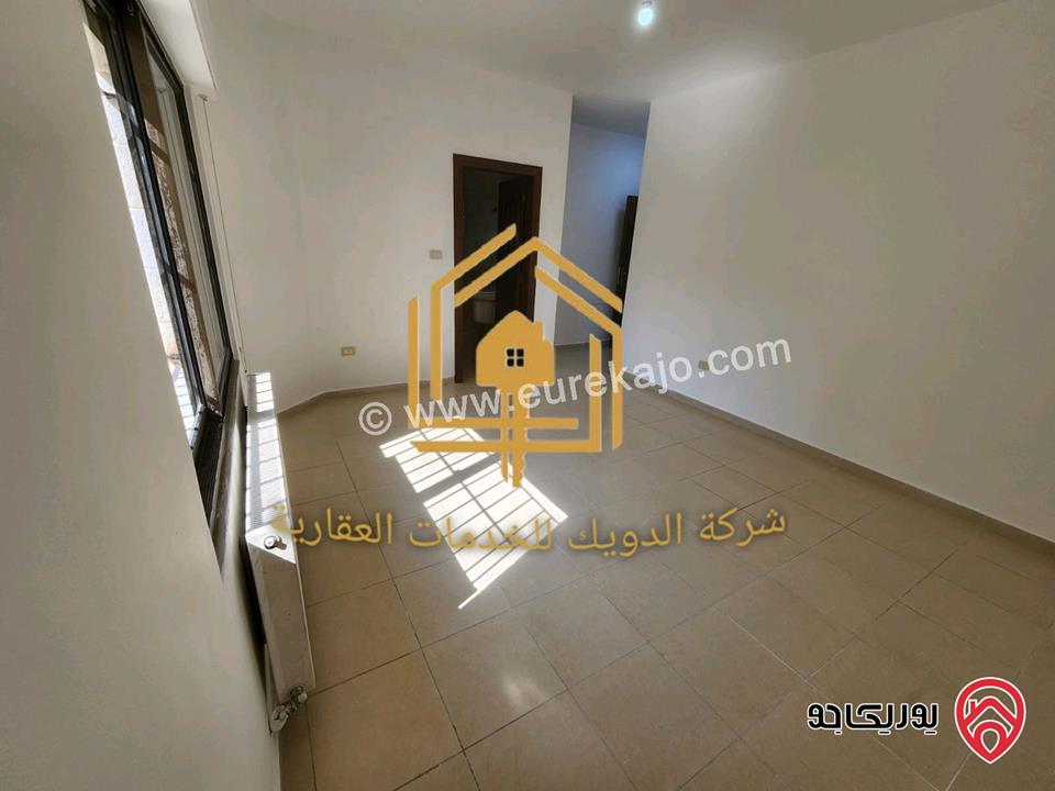 شقة فارغة طابق اول مساحة 135م للإيجار في عمان - الجبيهة 