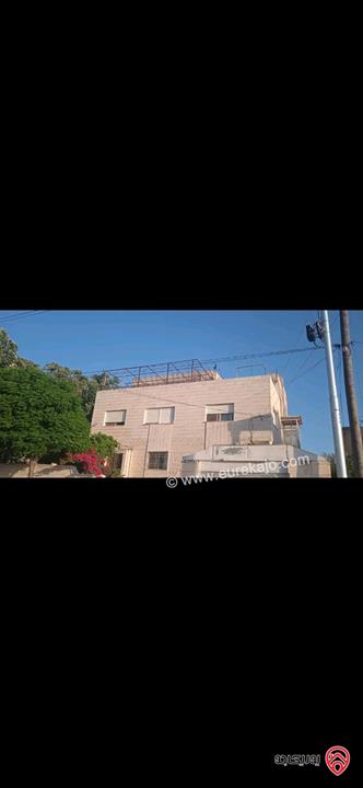 بناية سكنية على أرض 540م للبيع في اربد - الحي الجنوبي