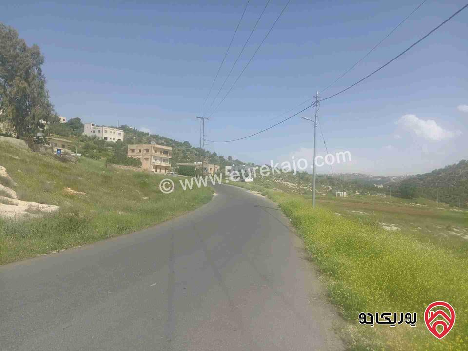 أرض مساحة 2012م للبيع في السلط الغروس سكن أخضر أطلاله جميع الخدمات واجهة كبيرة