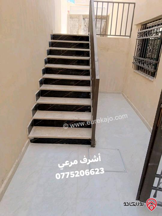 شقة شبه أرضية مساحة 140م داخلي و 70م خارجي للبيع في الزرقاء الجديدة