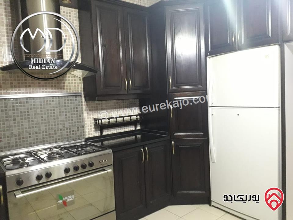 شقة أرضية مفروشة للايجار في عمان - خلدا مساحة 200م مع ترس و حديقة 150م تشطيبات و فرش سوبر ديلوكس بسعر مميز