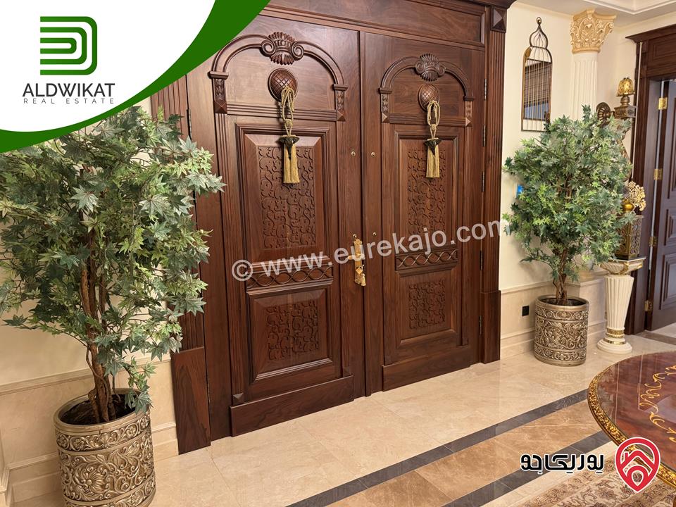 قصر للبيع في عمان - دابوق مساحة الارض 2650م ومساحة البناء 2000م ومساحة الحديقة 1500م ومساحة الترس 400م