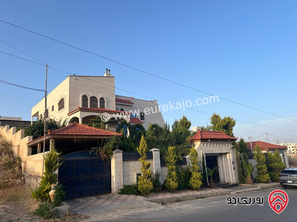 فيلا دوبلكس مساحة 550م على أرض 1030م للبيع في عمان - ضاحية الأمير علي طريق المطار 