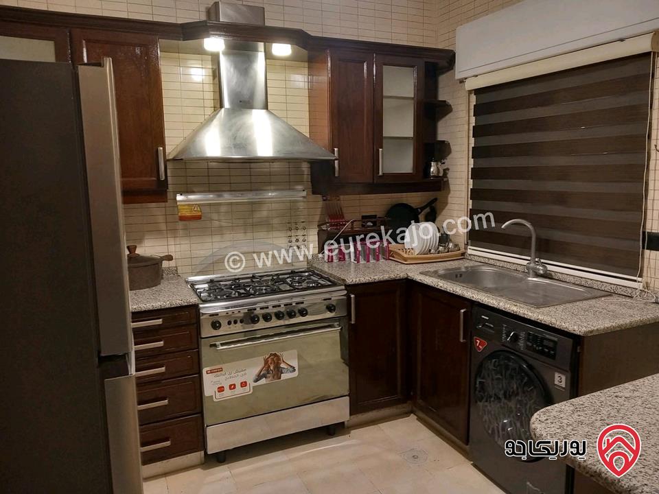 شقة مفروشة سوبر ديلوكس مساحة 120م داخلي و 100م خارجي للايجار في عمان - الجاردنز 