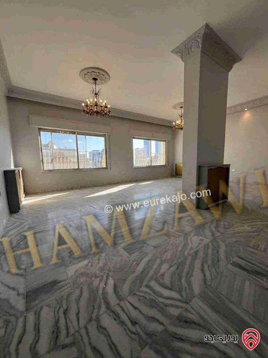 شقة طابق ثاني مساحة 250م للايجار في عمان - ام اذينة