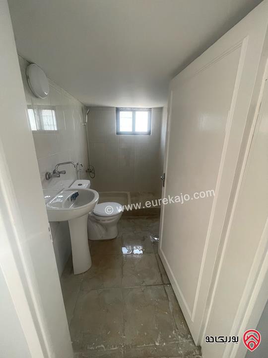 شقة طابق ثاني فني مساحة 143م للبيع المستعجل في اربد 