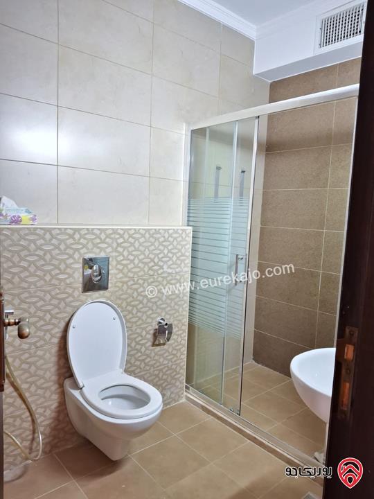 شقة جديدة طابق ثاني مساحة 174م للبيع في عمان - خلدا