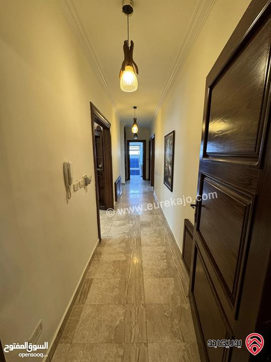 شقة مفروشة طابق ثالث مساحة 375م للايجار في عمان - الرابية