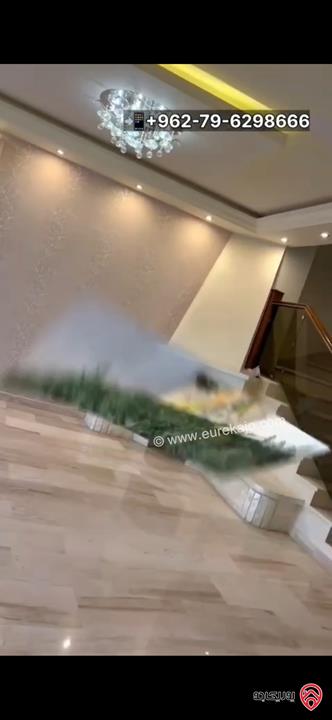 فيلا فاخرة مساحة 550م على أرض 380م للبيع في عمان - الظهير داخل كومباوند 