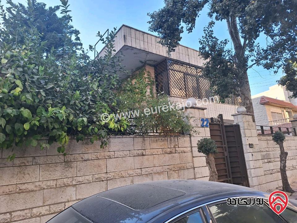 منزل مستقل مساحة 360م على أرض 682م للبيع في عمان - السابع الرونق 