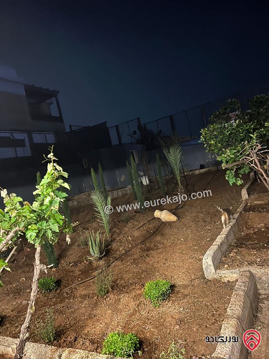 شاليه مساحة الأرض 288م والبناء 150م للبيع في البحر الميت منطقة الروضة على شواطئ البحر الميت 