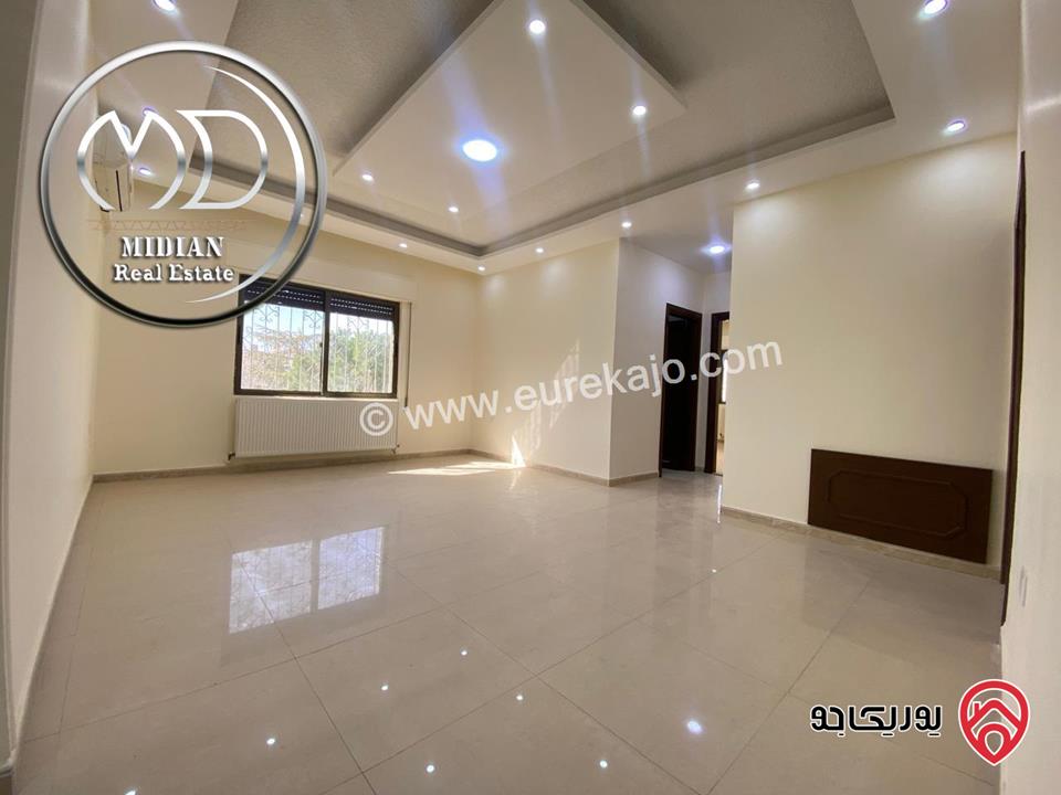 شقة للبيع في عمان - خلدا مساحة 180م طابق أول تشطيبات و ديكورات سوبر ديلوكس اطلالة رائعة بسعر مميز جداً