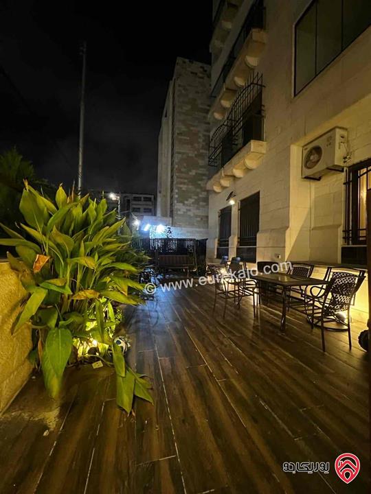 شقة ارضية مفروشة مساحة 250م داخلي وخارجي 90م للإيجار السنوي في عمان - دير غبار 