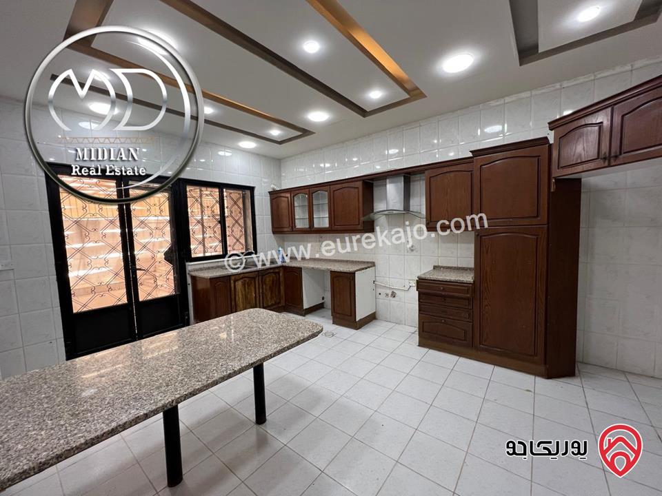 فيلا مستقلة فارغة مساحة 460م على أرض 800م للايجار في عمان - ام السماق قرب السيتي مول سوبر ديلوكس منطقة فلل هادئة بسعر مميز جداً