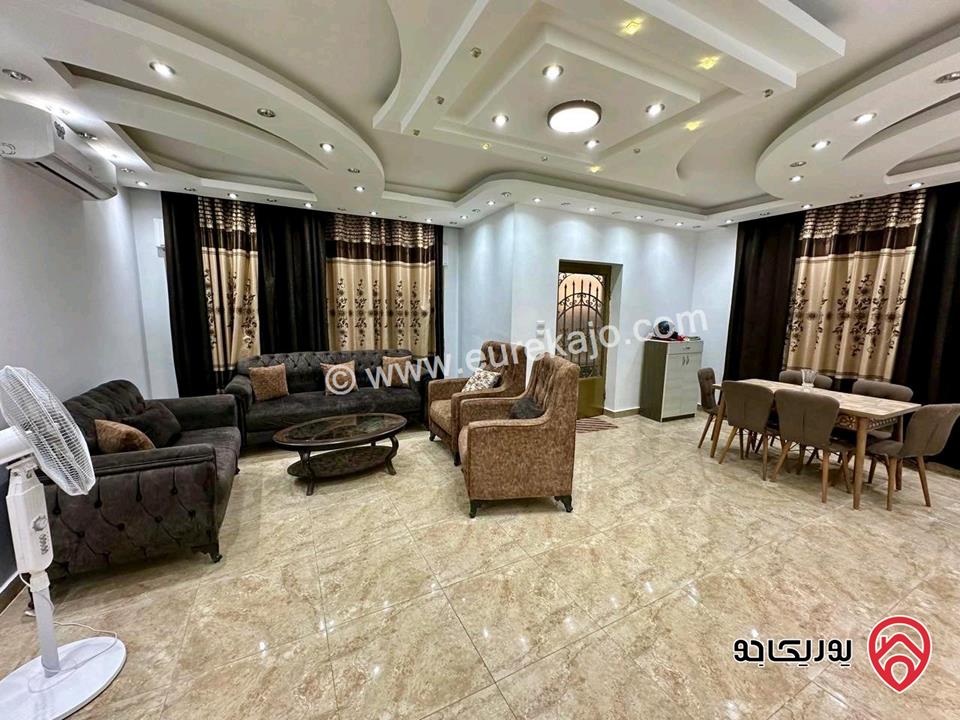 شقة ارضية فاخرة المساحة الداخلية 165م وخارجي 25م للبيع مفروشة في عمان - تلاع العلي قرب الخوارزمي