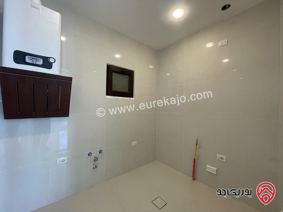 اخر شقتين طابق اول مساحة 205م للبيع في عمان - الحمر بجوار القصور الملكية 